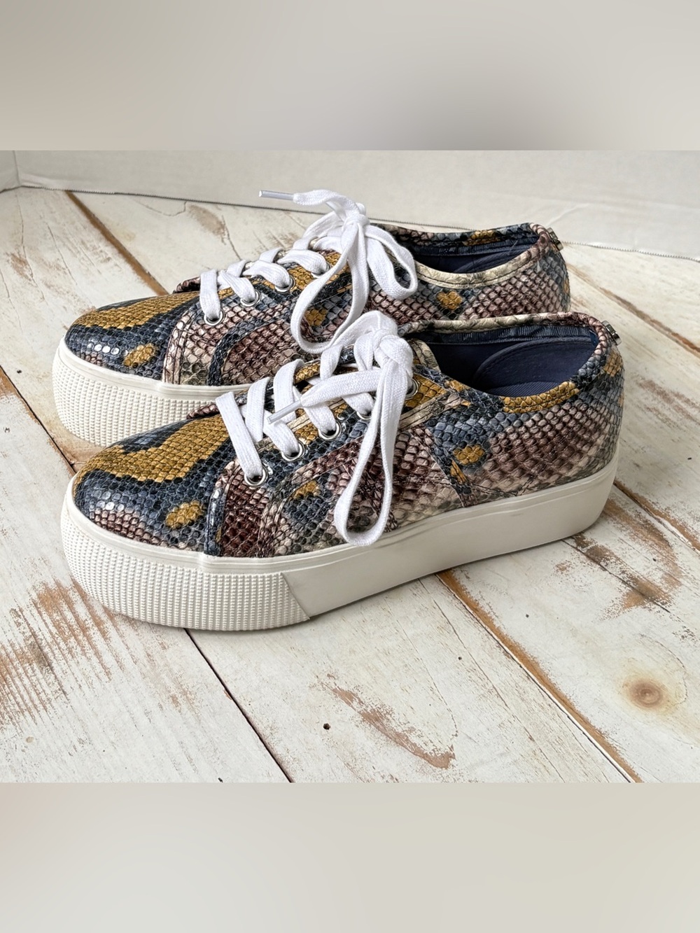 Steve Madden Multicolor Snakeskin Emmi Platform Sneakers faux leather sz 6 M EUC